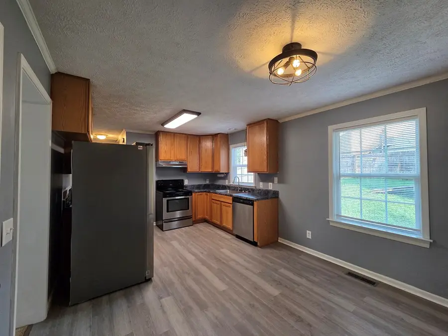 231 Allen Ave, Radford, VA 24141 - Image #2