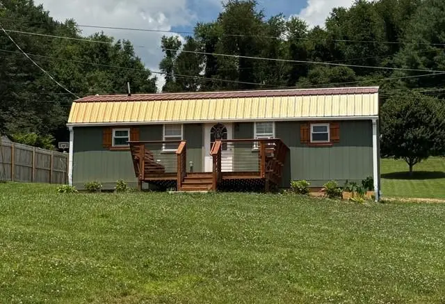 151 Rolling Hills Dr, Marion, VA 24354 - Image #1