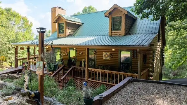 388 Southern View Trl, Fancy Gap, VA 24328 - Image #1