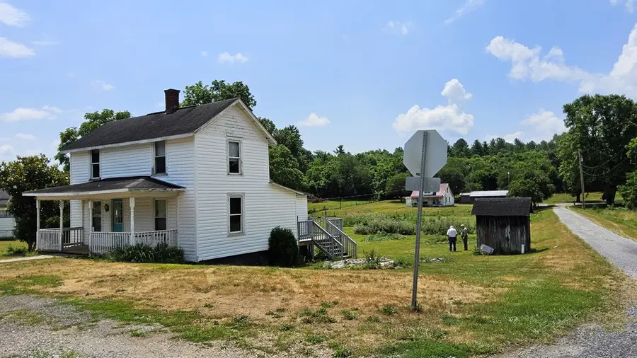 489 Painters Hill Road, Ivanhoe, VA 24350 - Image #2