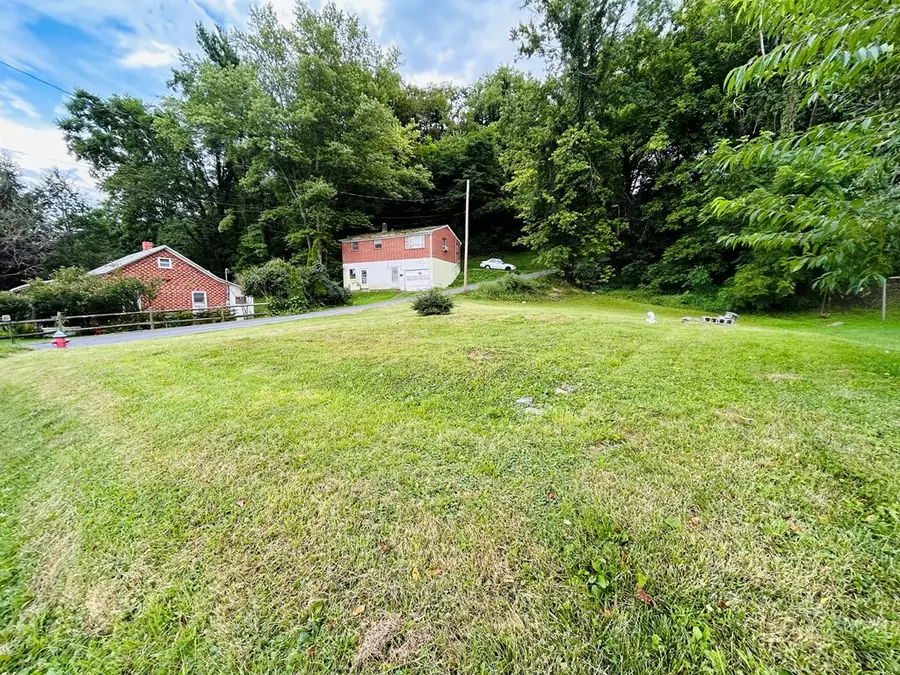 508 Pearl Ave, Marion, VA 24354 - Image #2