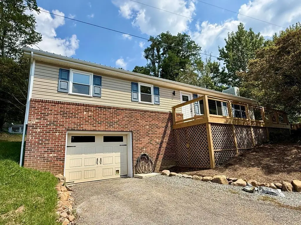 209 Bond Ave, Independence, VA 24348 - Image #1