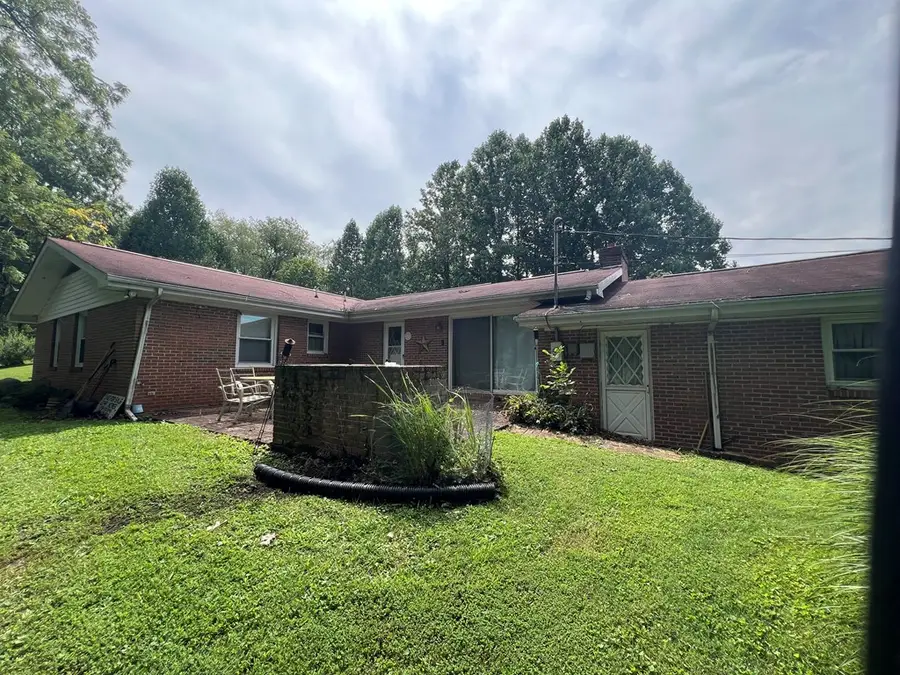 600 HILL CREST AVE, Damascus, VA 24236 - Image #3