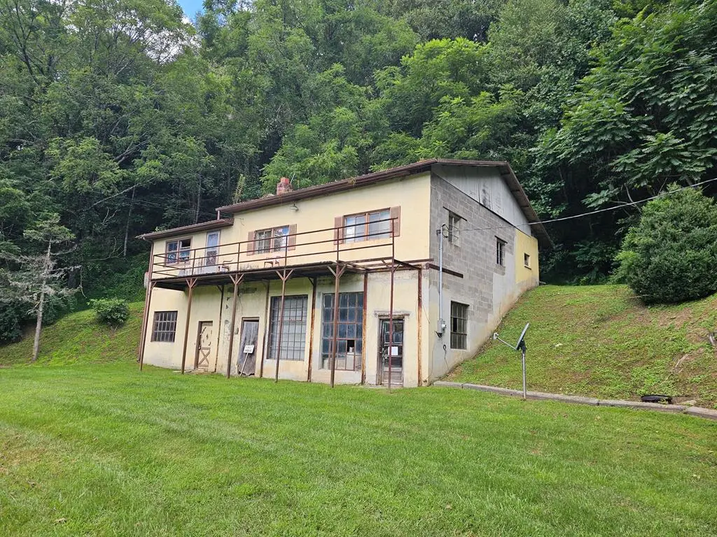 2058 Elk Horn Rd, Woodlawn, VA 24381 - Image #1