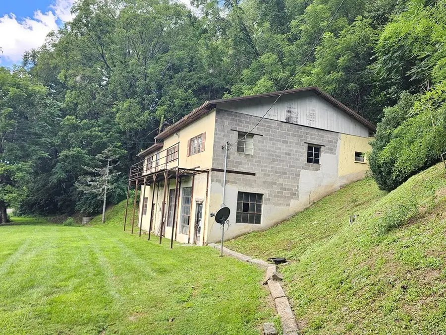 2058 Elk Horn Rd, Woodlawn, VA 24381 - Image #3