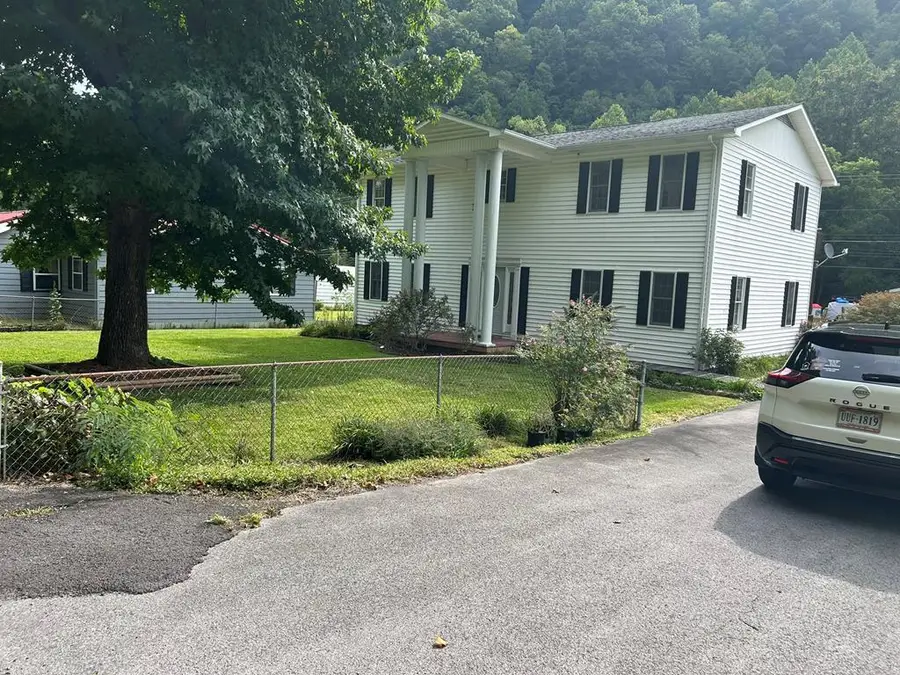 8232 Garden Creek Rd., Oakwood, VA 24631 - Image #2