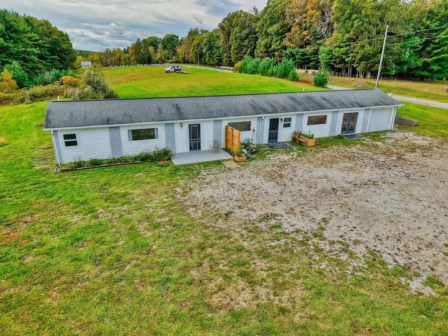 1011 Wilson Cemetery Rd, Check, VA 24072 - Image #3