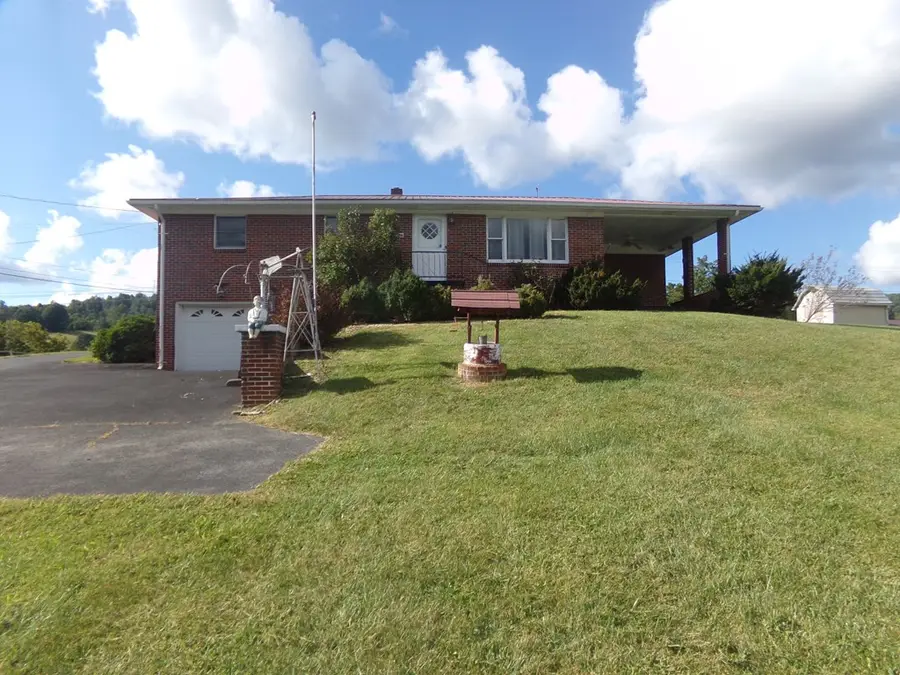 18537 Governor G C Peery Hwy, Pounding Mill, VA 24637 - Image #2