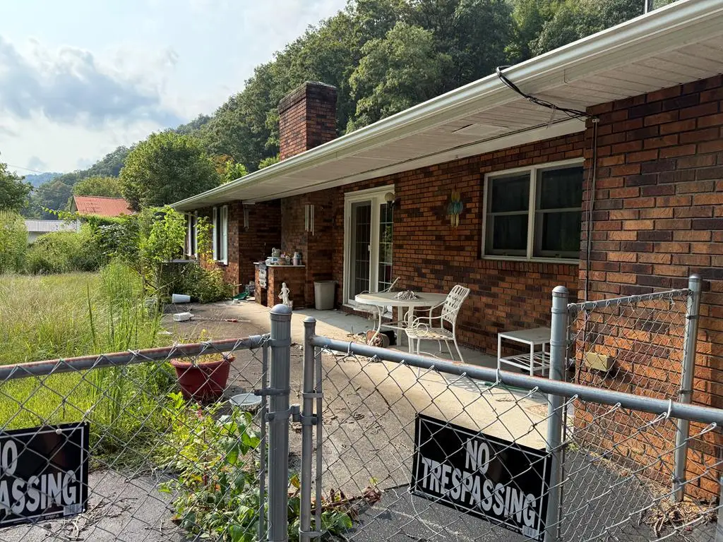 1287 Turnbull Rd, Grundy, VA 24614 - Image #1