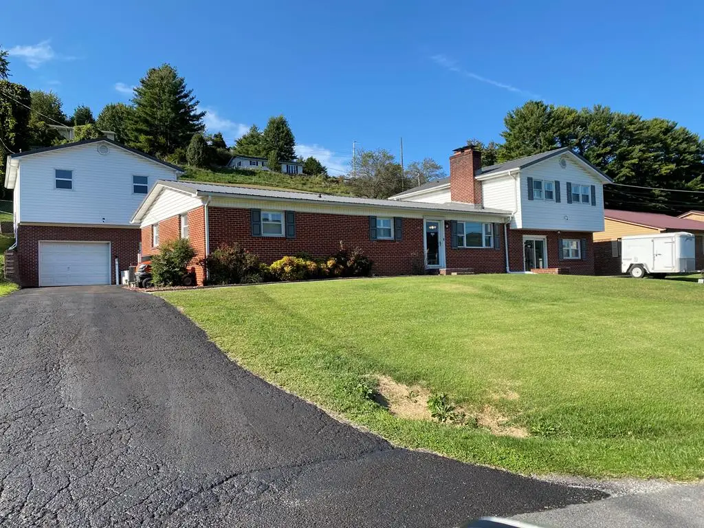 391 Maid St, Pounding Mill, VA 24637 - #1