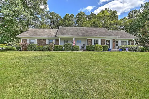 104 Forest Hills Dr, Bristol, TN 37620