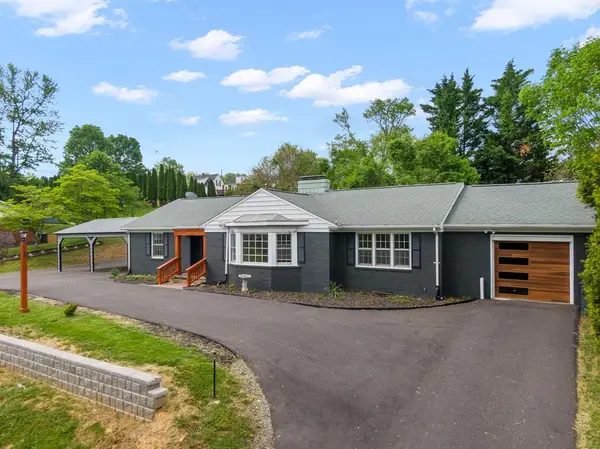 104 Oaklawn Ave, Galax, VA 24333