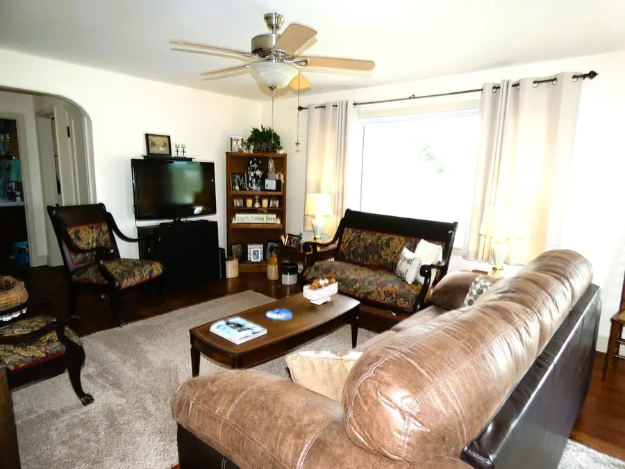 855 Goolsby Street, Marion, VA 24354 - #3