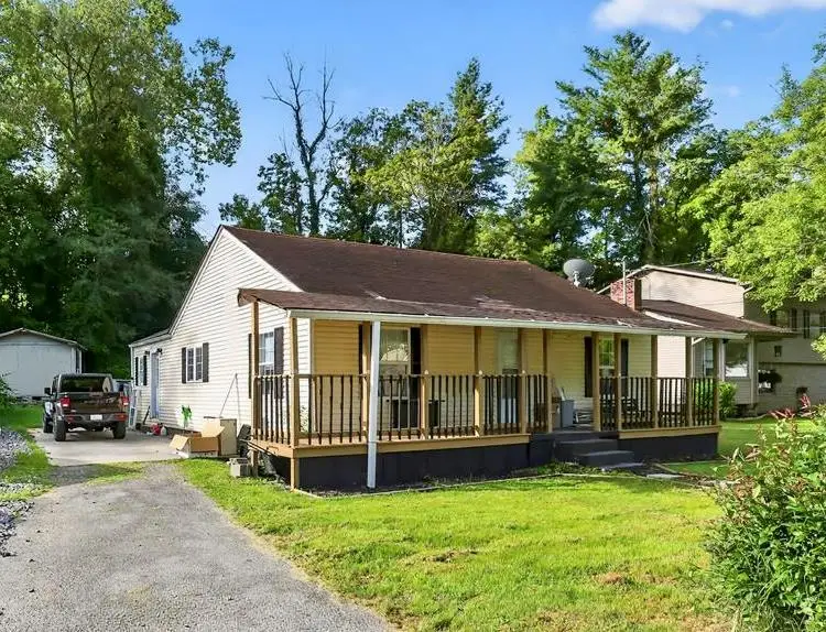 802E 1ST STREET, Richlands, VA 24641 - Image #1