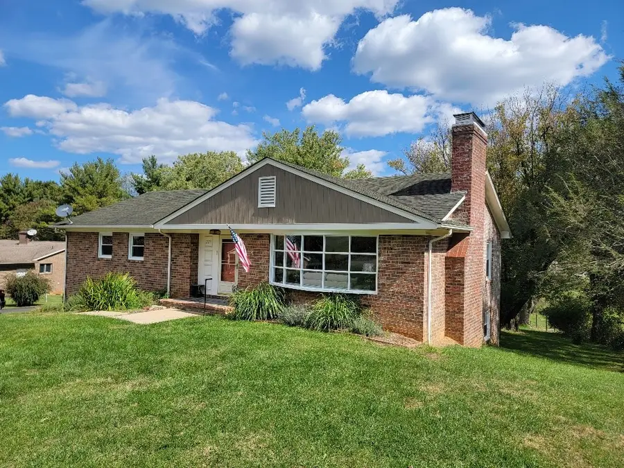 221 Alderman Street, Galax, VA 24333 - Image #3