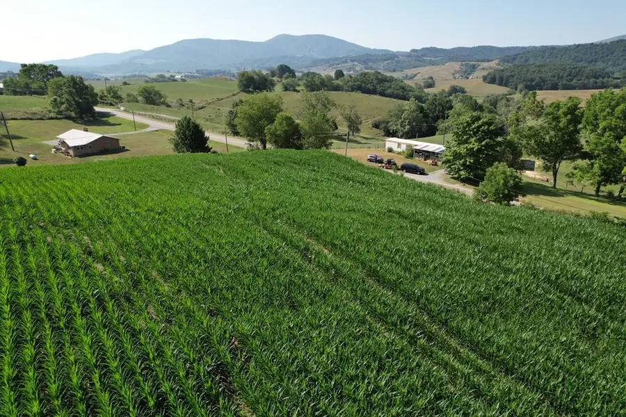 1 Comers Rock Rd, Elk Creek, VA 24326 - Image #2