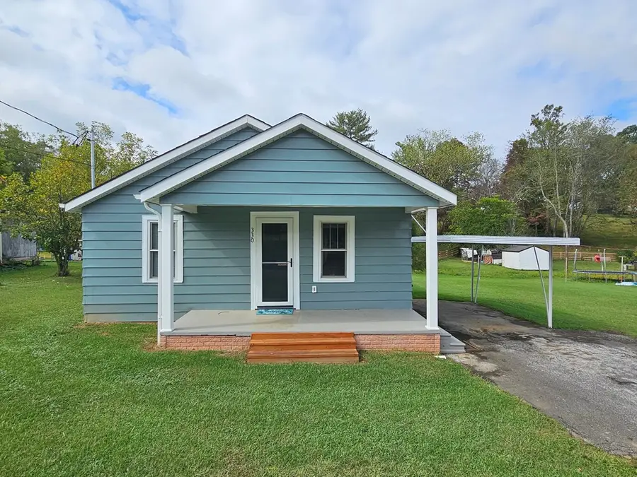 330 Parkwood Dr, Galax, VA 24333 - Image #3