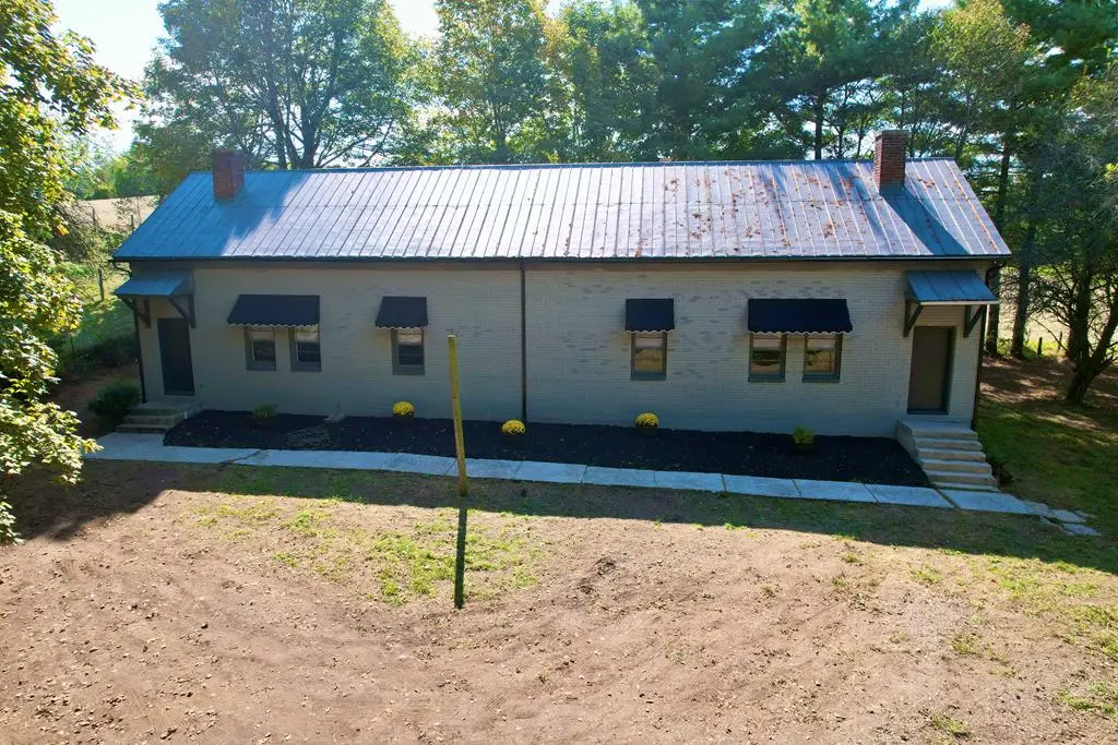 114 Dutton Rd, Rural Retreat, VA 24368 - Image #1