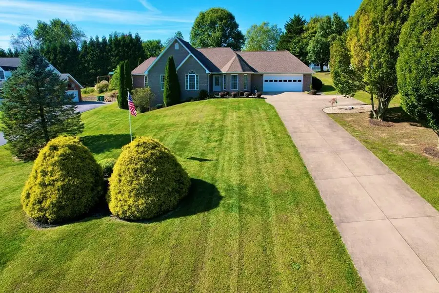 32582 Spring Crest Dr, Glade Spring, VA 24340 - Image #2