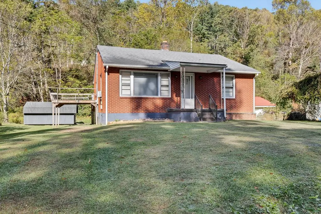 239 Currin Valley, Marion, VA 24354 - Image #1