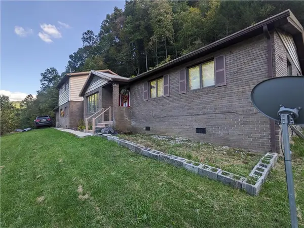 4788 Guesses Fork Rd, Hurley, VA 24620