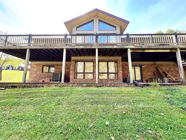 205 Spring St., Cedar Bluff, VA 24609