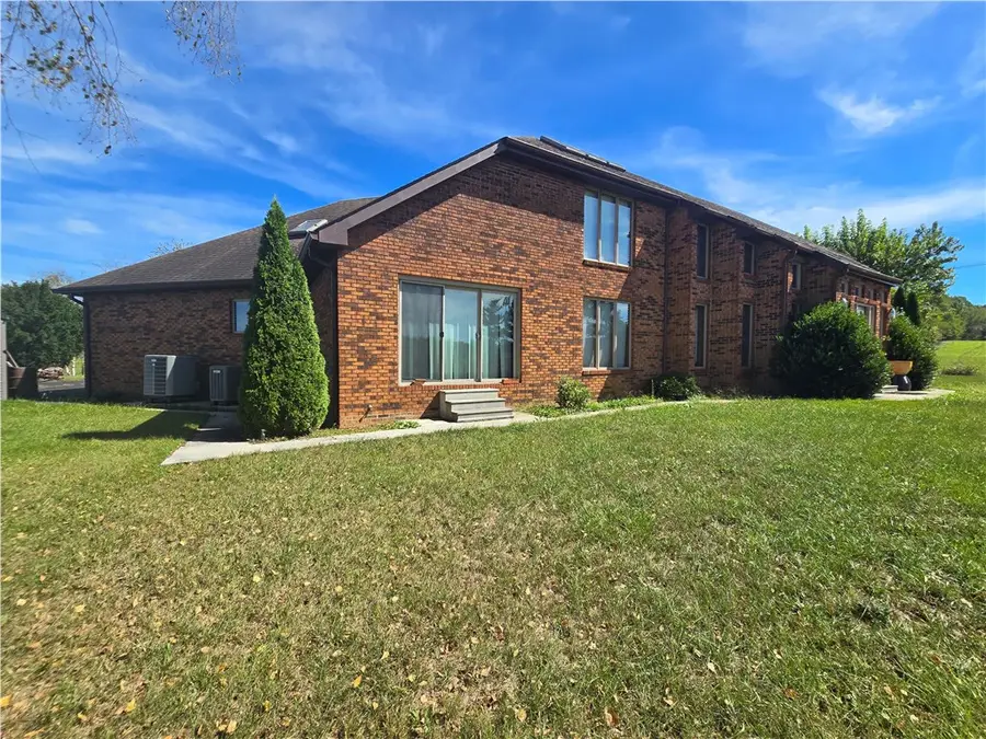 1404 Radio Dr, Rural Retreat, VA 24368 - Image #3