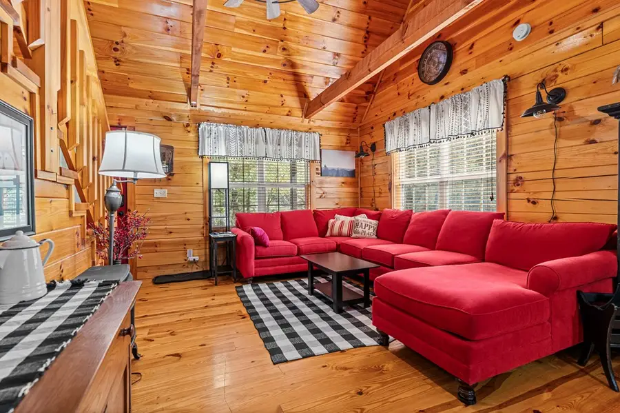 296 Live Oak Ln, Galax, VA 24333 - Image #3