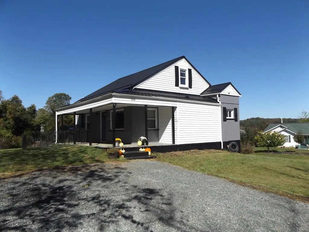 528 Nicholas St., Hillsville, VA 24343 - Image #1