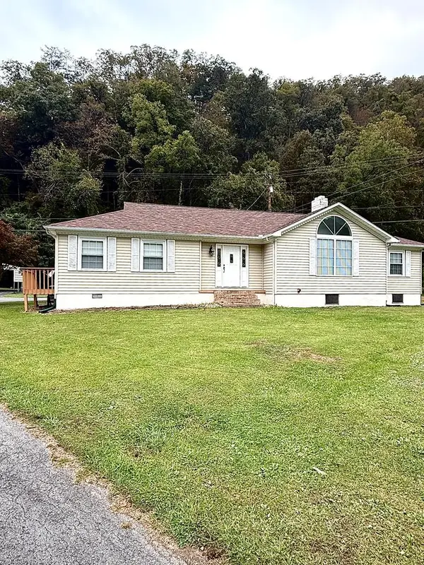 2929 Slate Creek Rd, Grundy, VA 24614