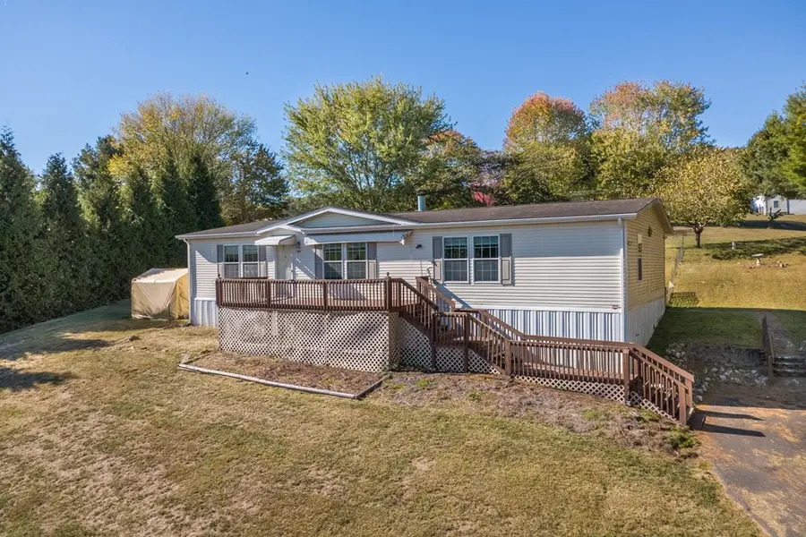 589 Davis Valley Road, Rural Retreat, VA 24368 - Image #3