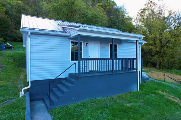 312 DAVIDSON ST, Saltville, VA 24370