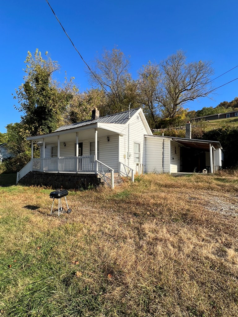 1042 Main St, Saltville, VA 24370 - Image #2