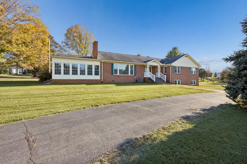 21 Dodge St, Lebanon, VA 24266 - Image #1