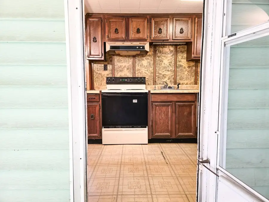 8836 Lovers Gap Road, Vansant, VA 24656 - #2