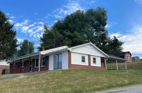 25 Midway Hts, Galax, VA 24333