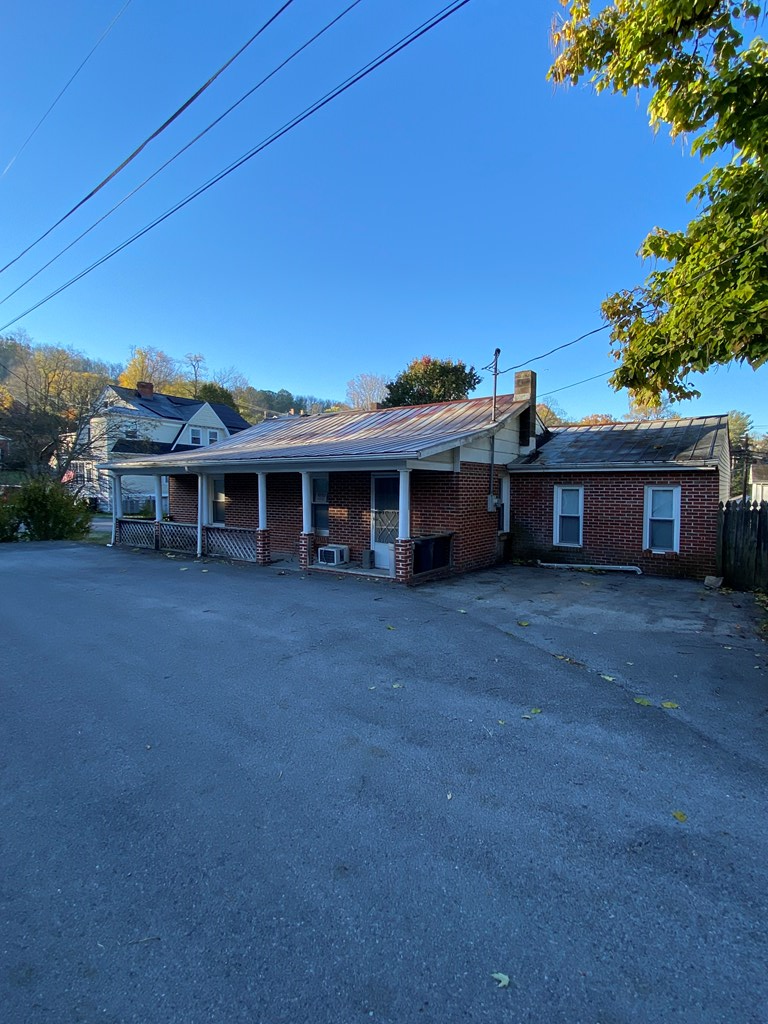 133 Wausau Street, Tazewell, VA 24651 - Image #2