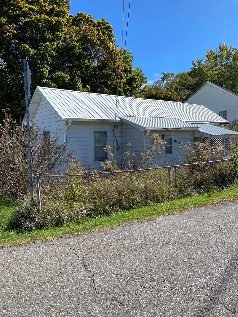 758 Jewell Main Road, Jewell Ridge, VA 24622 - Image #2