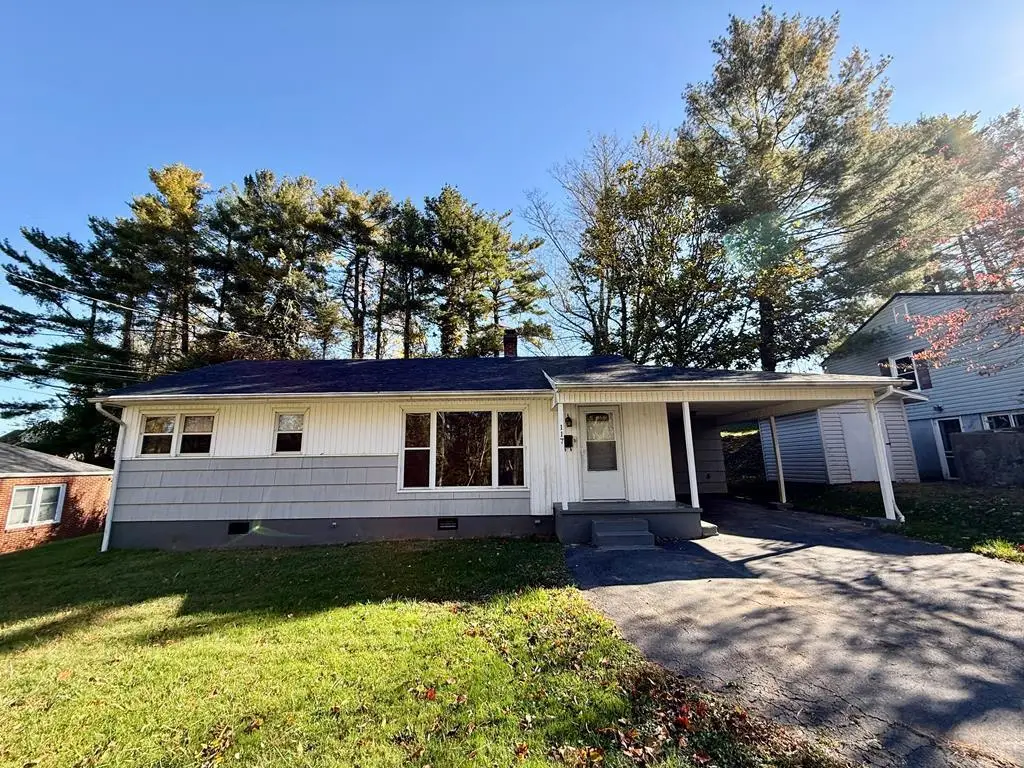 117 Circle Dr, Galax, VA 24333 - Image #1