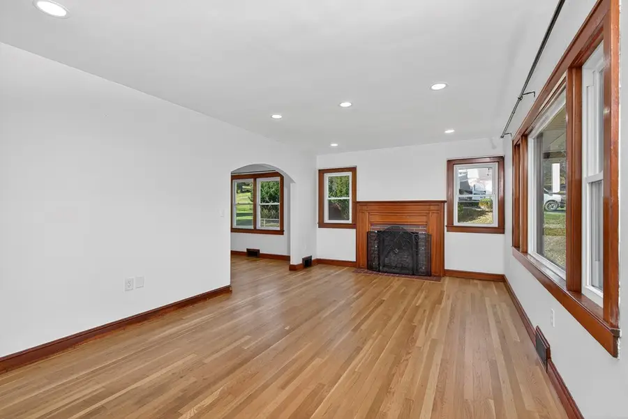 250 Gillespie Drive, Abingdon, VA 24210 - Image #2