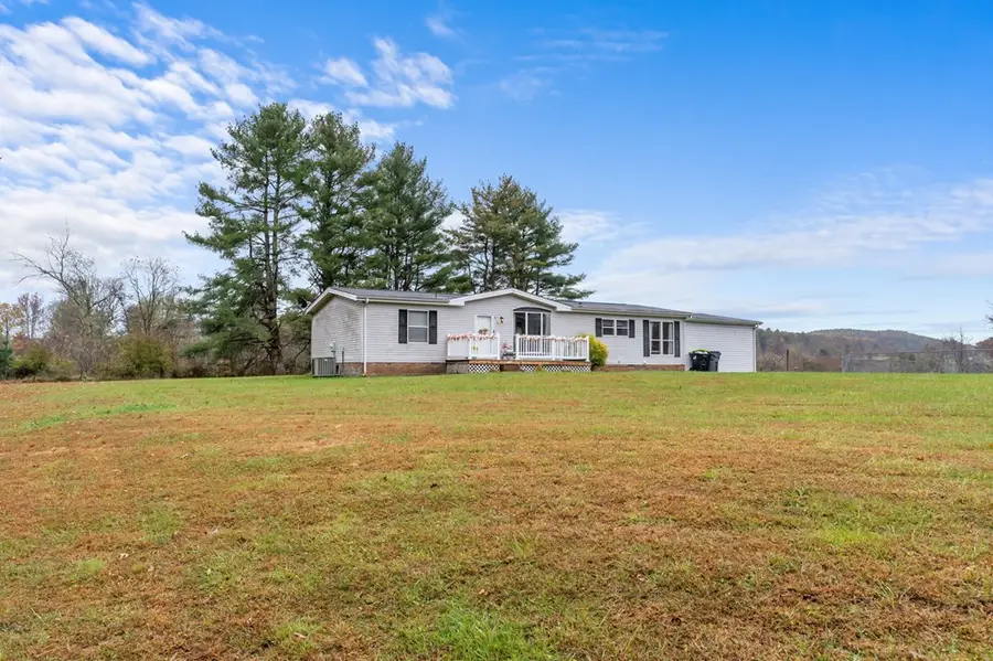 416 Bobbitt Road, Hillsville, VA 24343 - Image #3