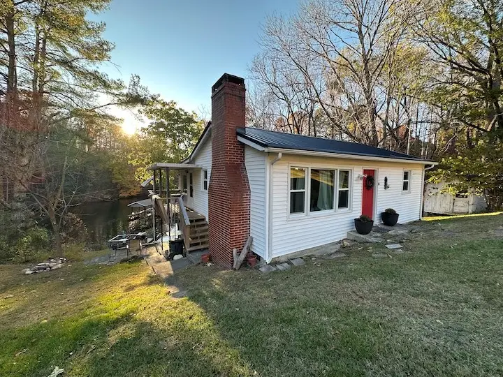 6595 Owens Rd, Radford, VA 24141 - Image #2