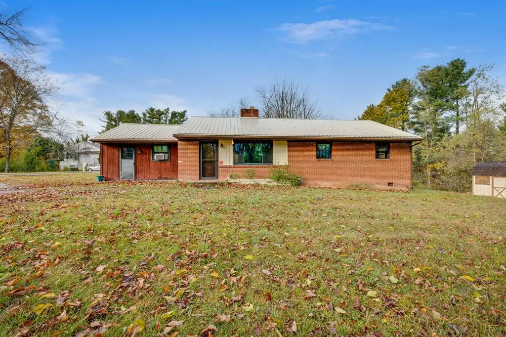 911 Cumberland Street, Marion, VA 24354 - #1