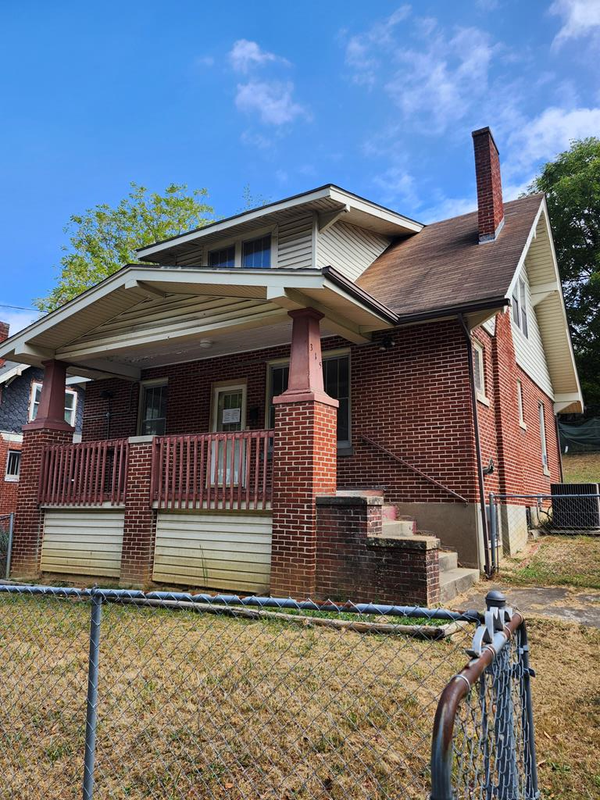 315 Washington Ave, Pulaski, VA 24301