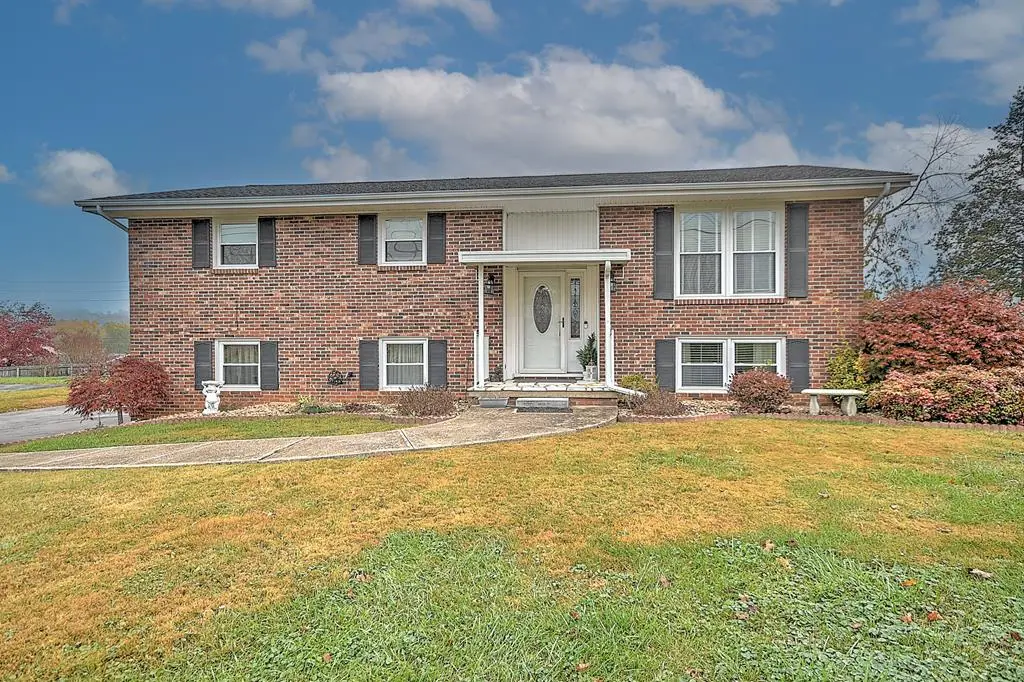 218 Beaver Rd, Bluff City, TN 37618 - Image #1