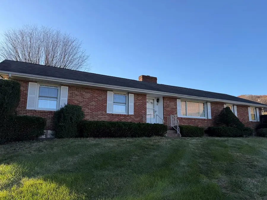 232 Thomas Road, Lebanon, VA 24266 - Image #2