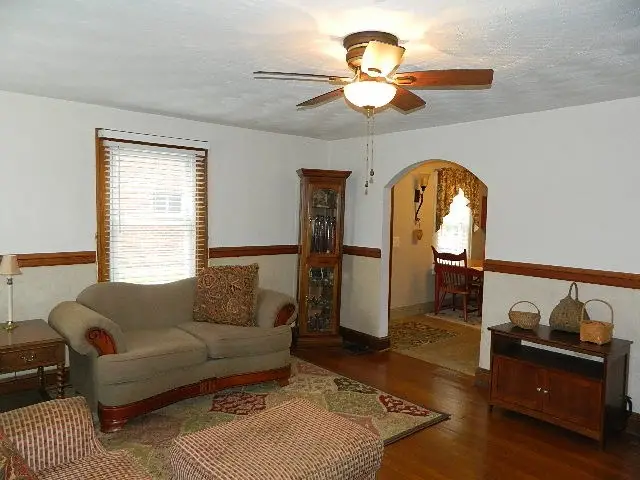 220 Clinton Avenue, Marion, VA 24354 - Image #3