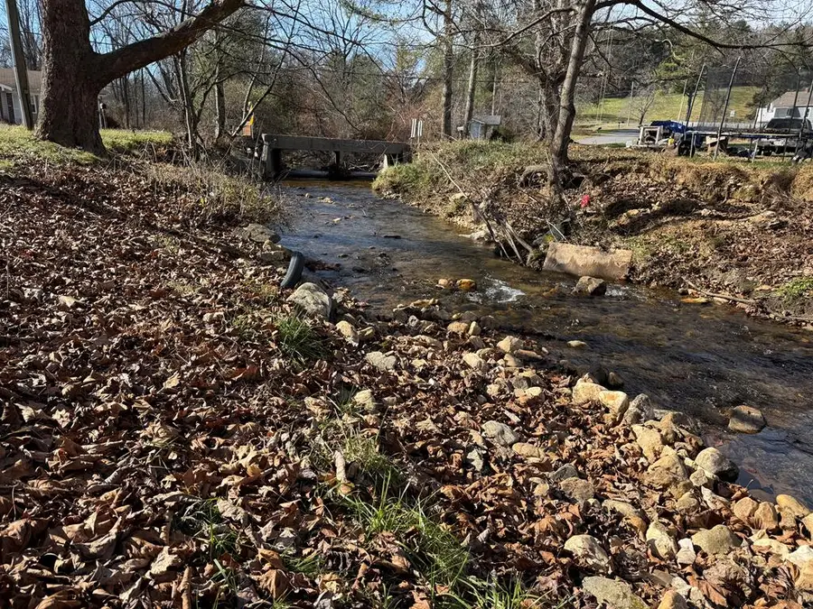 103 Old Quaker Rd, Galax, VA 24333 - Image #3