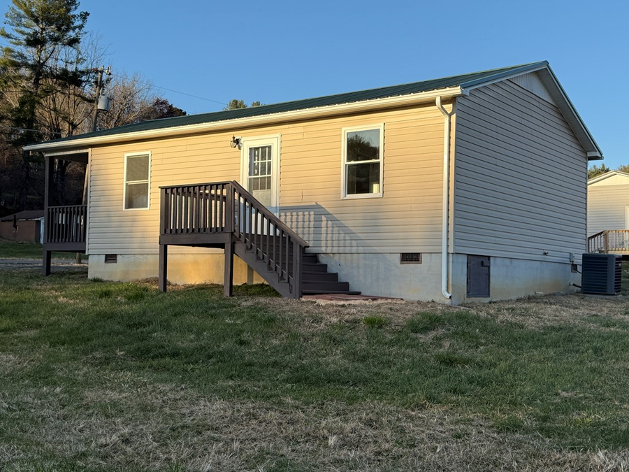 647 Eagle Bottom Rd., Fries, VA 24330 - Image #3