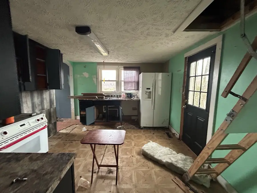 665 W UNION, Wytheville, VA 24382 - Image #3